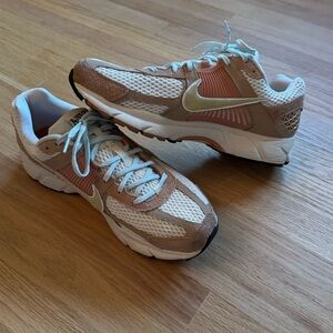 Nike Vomero (Have a Nike Day)